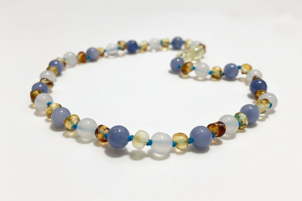 Collier bébé Ambre Aigue marine bleu et Agate blanche