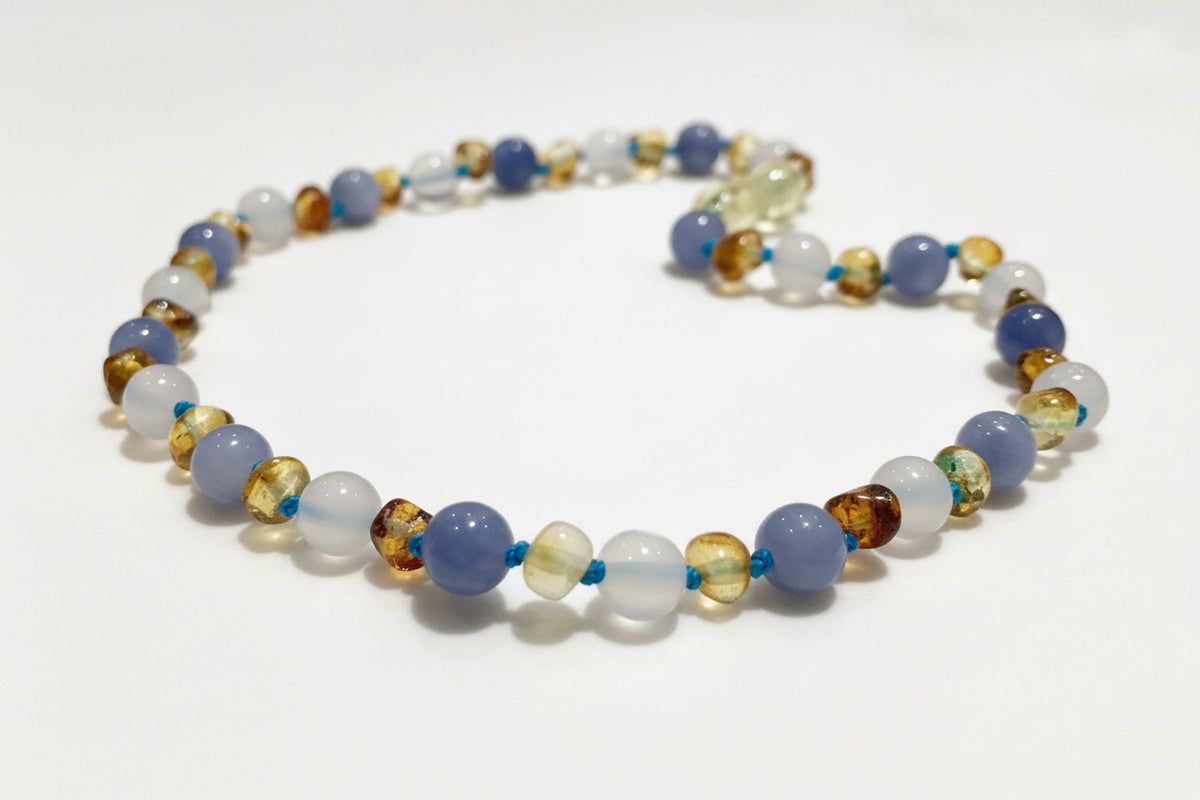 Collier bébé Ambre Aigue marine bleu et Agate blanche